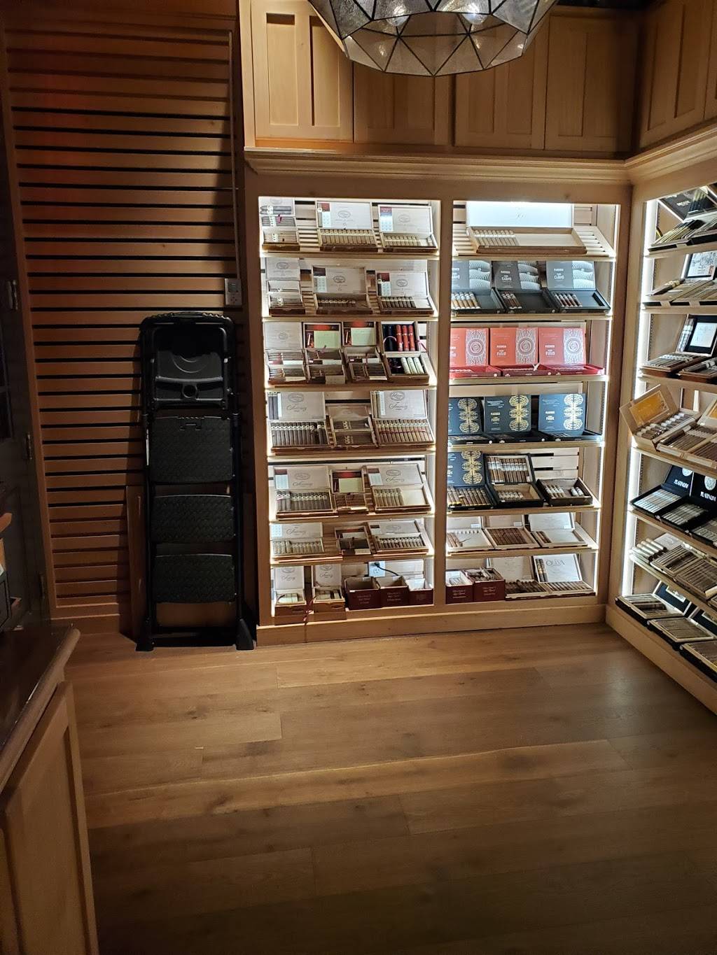 BURN by Rocky Patel Atlanta | night club | 900 Battery Ave SE Suite 1000, Atlanta, GA 30339, USA | 7704856990 OR +1 770-485-6990