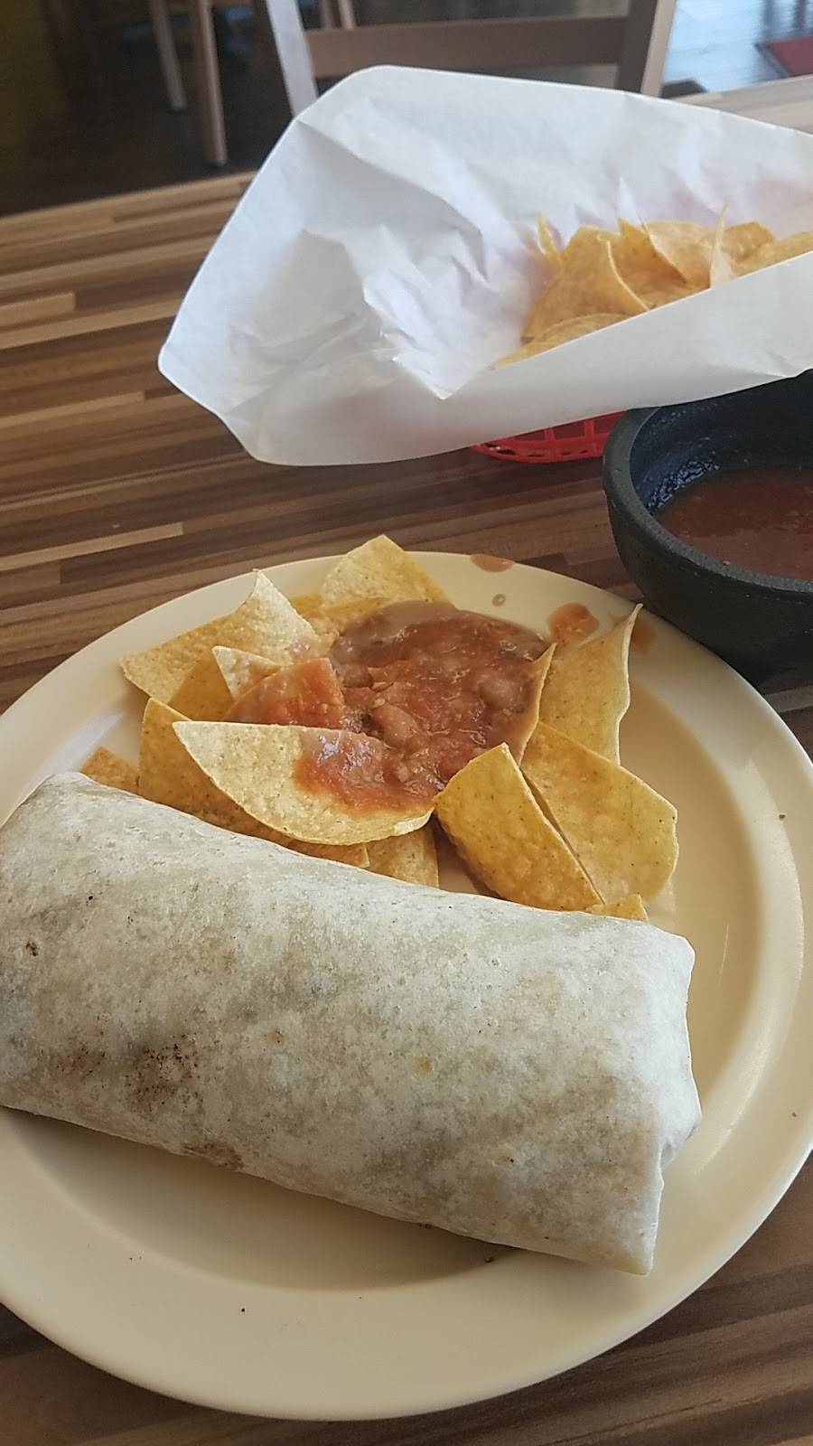 Lilys Tacos | restaurant | 901 N Garey Ave, Pomona, CA 91767, USA | 9096220444 OR +1 909-622-0444