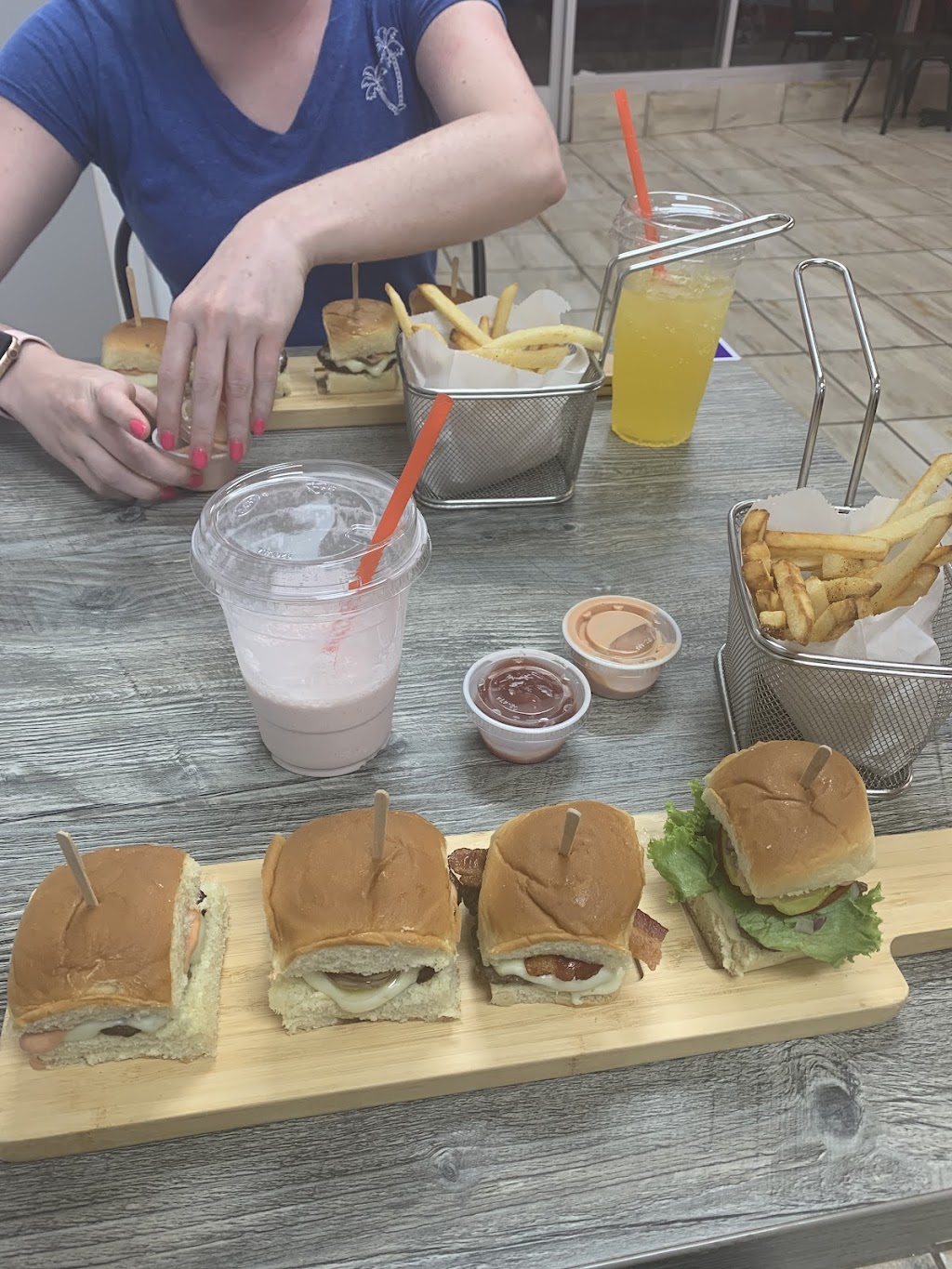 Bitez | meal takeaway | 7 Kersting Ct, Sierra Madre, CA 91024, USA | 6263253952 OR +1 626-325-3952