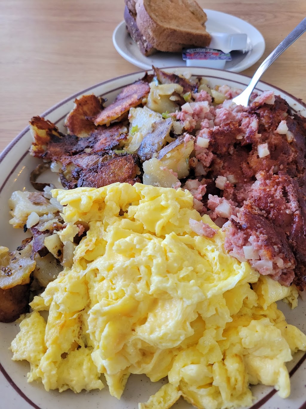 Waffle Cafe | restaurant | 1021 N Main St, Manteca, CA 95336, USA | 2092394366 OR +1 209-239-4366