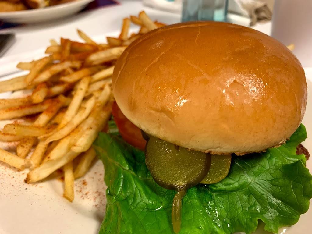 Steak n Shake | restaurant | 2121 Willow Rd, Glenview, IL 60025, USA | 8477298911 OR +1 847-729-8911