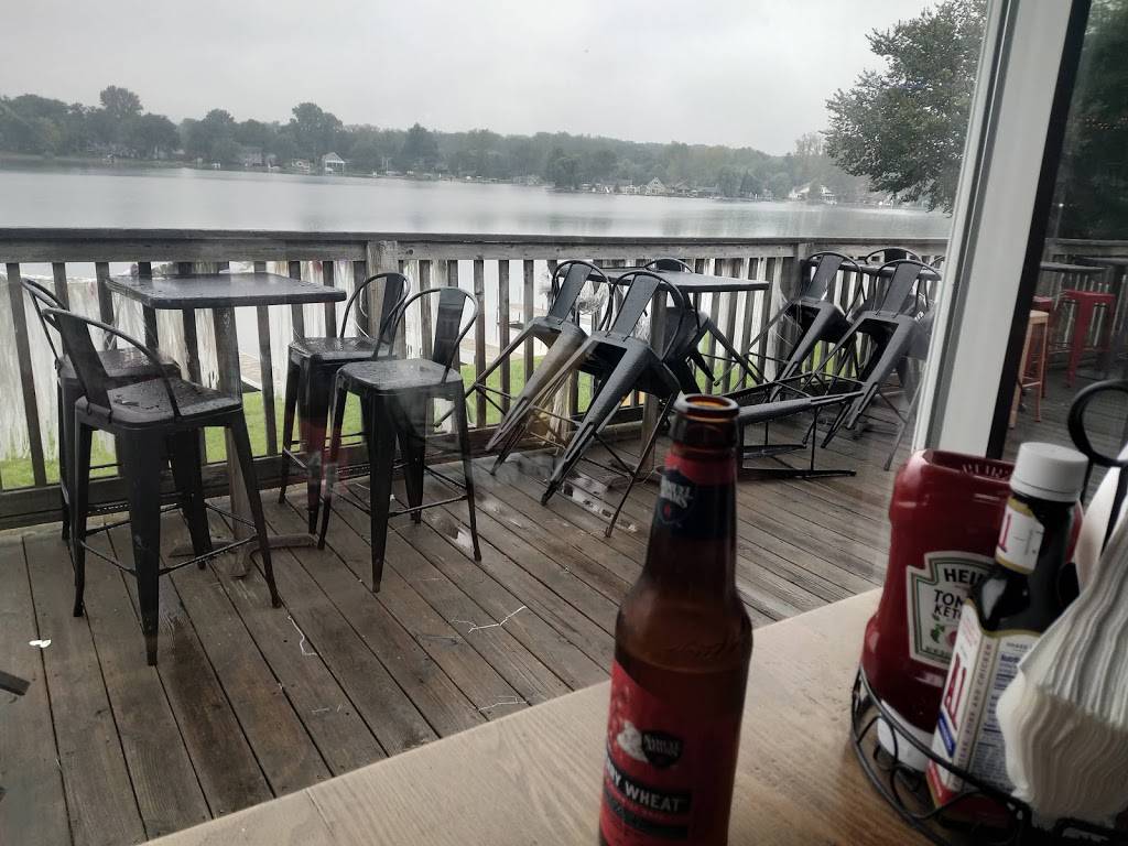 Boat Bar | restaurant | 2000 S Ortonville Rd, Ortonville, MI 48462, USA | 2486274419 OR +1 248-627-4419
