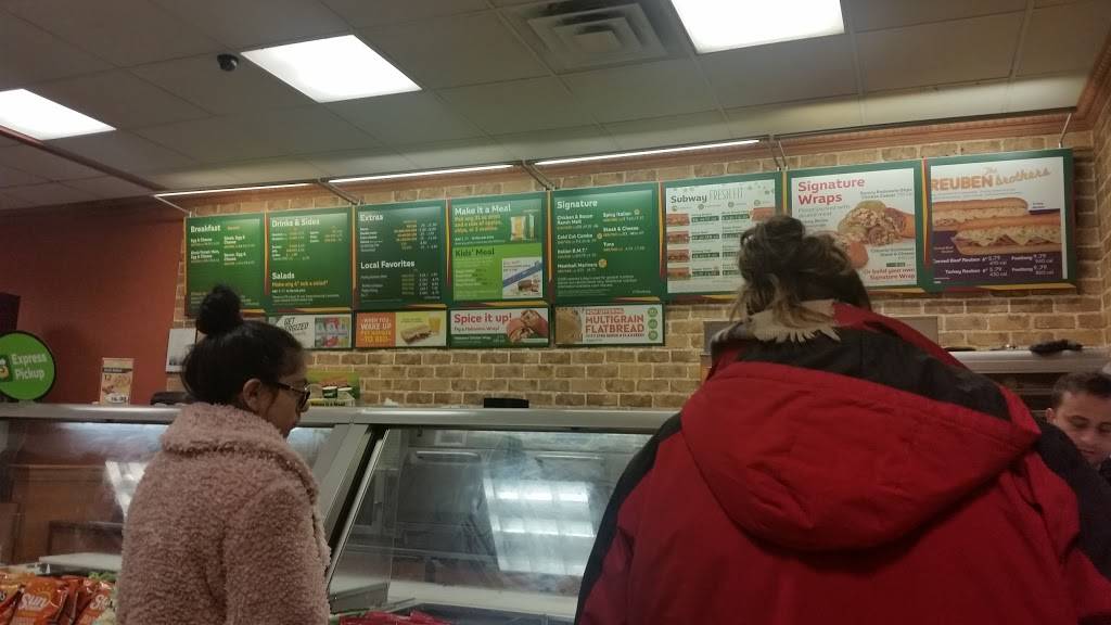 Subway | restaurant | 120-156 Hoosick Street, Troy, NY 12180, USA | 5183269259 OR +1 518-326-9259