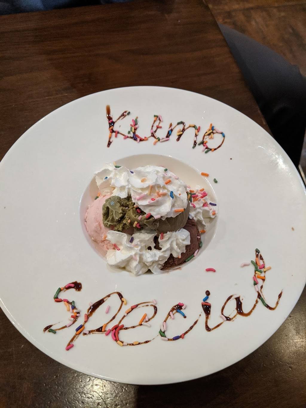 Kumo Sushi | restaurant | 2338 Woodland Crossing Dr, Herndon, VA 20171, USA | 5712996887 OR +1 571-299-6887