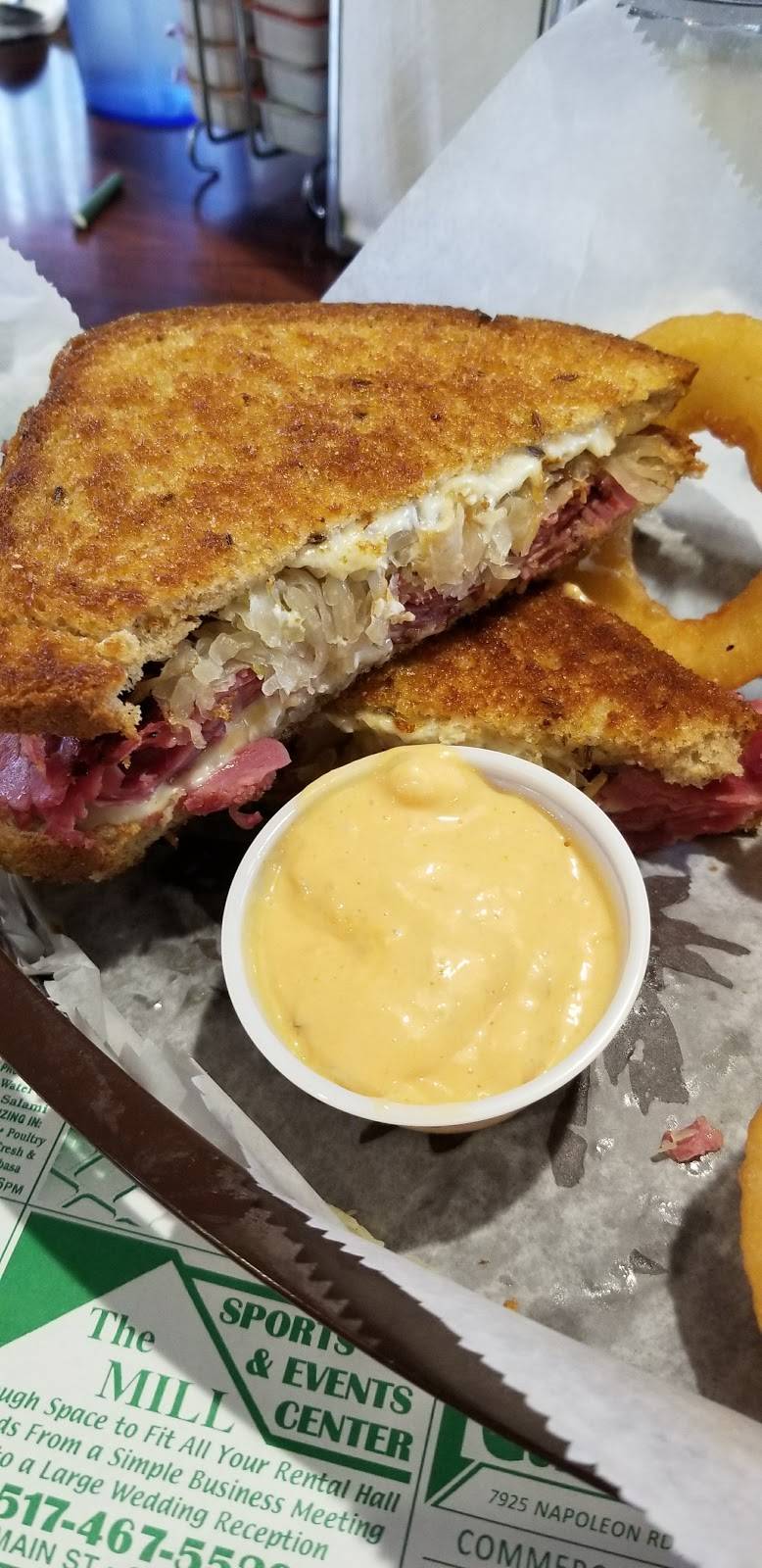 Napoleon Cafe | restaurant | 6816 W Brooklyn Rd, Napoleon, MI 49261, USA | 5175364244 OR +1 517-536-4244