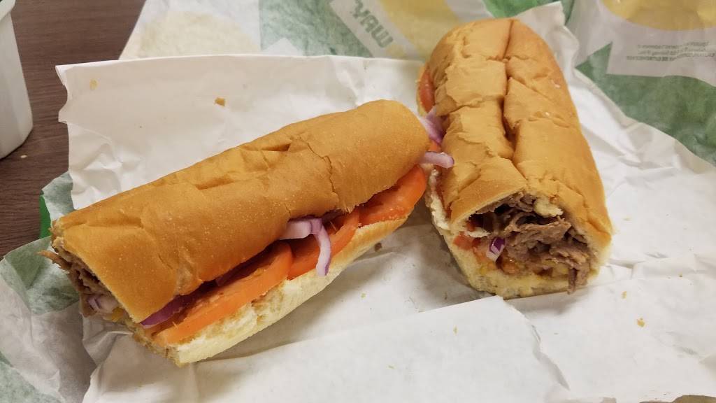 Subway | restaurant | Service Rd, Fairfield, CT 06825, USA | 2039551131 OR +1 203-955-1131