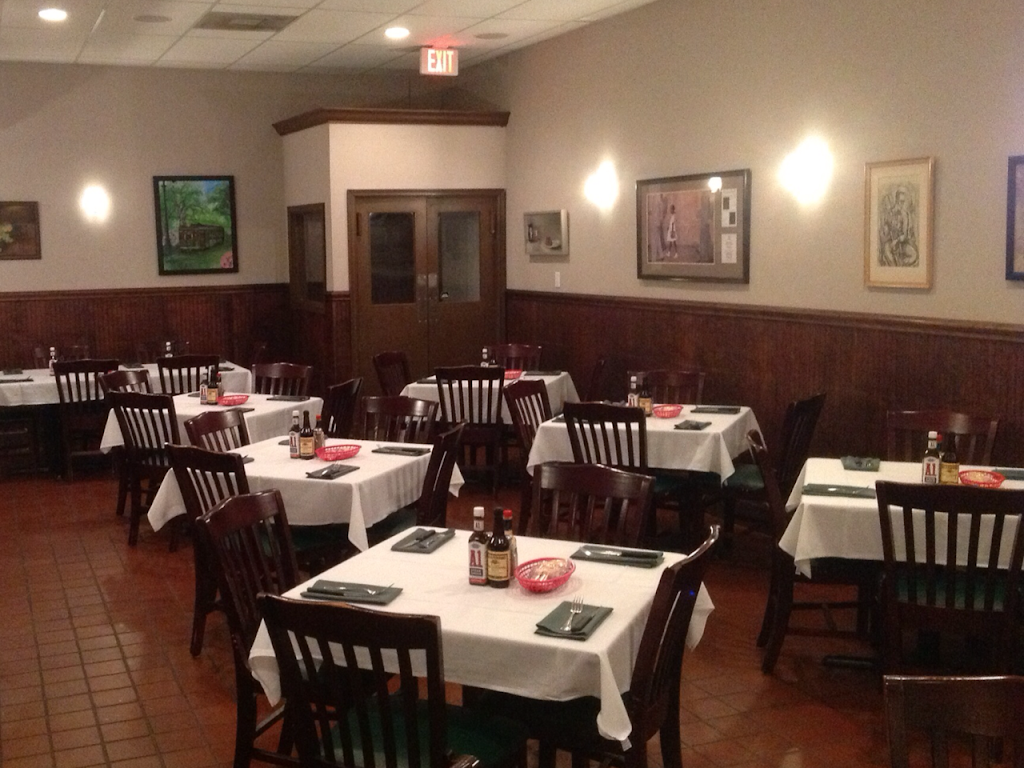 Charlies Steak House | restaurant | 4510 Dryades St, New Orleans, LA 70115, USA | 5048959323 OR +1 504-895-9323