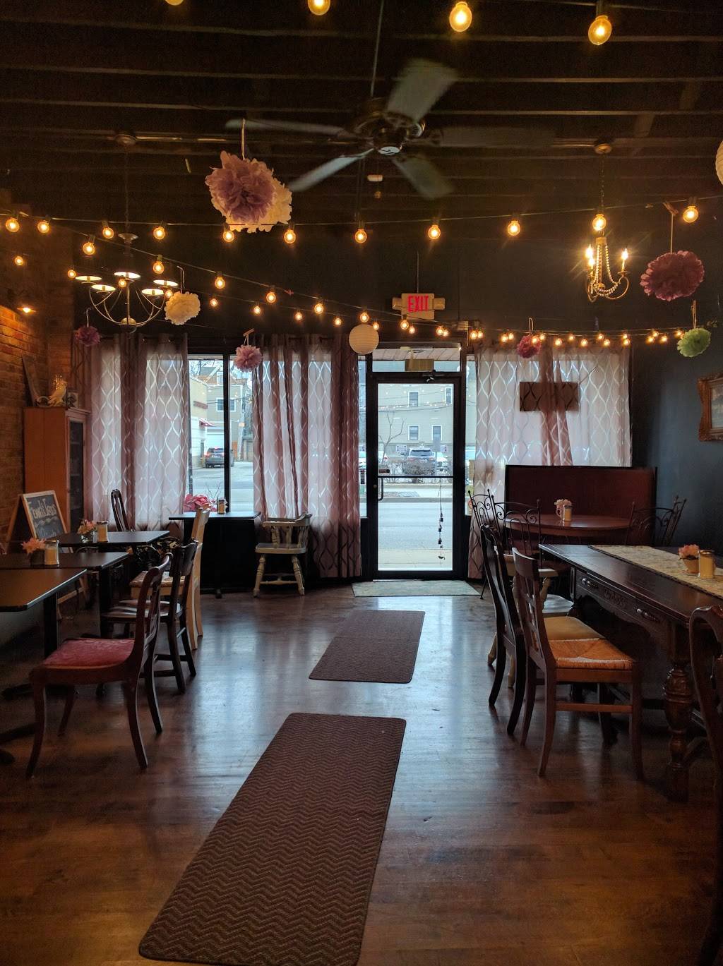 Fennel & Iris | cafe | 1652 W Belmont Ave, Chicago, IL 60657, USA | 7736878442 OR +1 773-687-8442