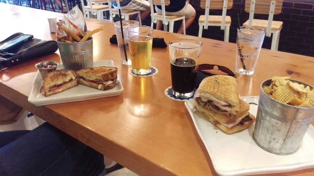 Stitch House Brewery | restaurant | 829 N Market St, Wilmington, DE 19801, USA | 3022504280 OR +1 302-250-4280