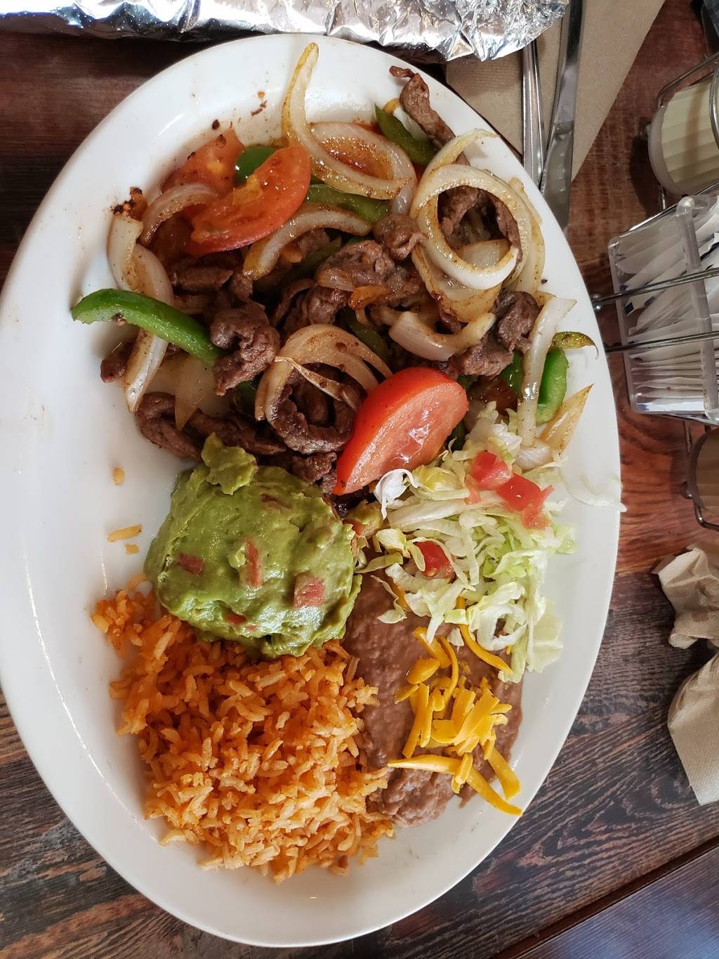 Santiagos Mexican Restaurant | restaurant | 1477 E Eisenhower Blvd, Loveland, CO 80537, USA | 9706220332 OR +1 970-622-0332