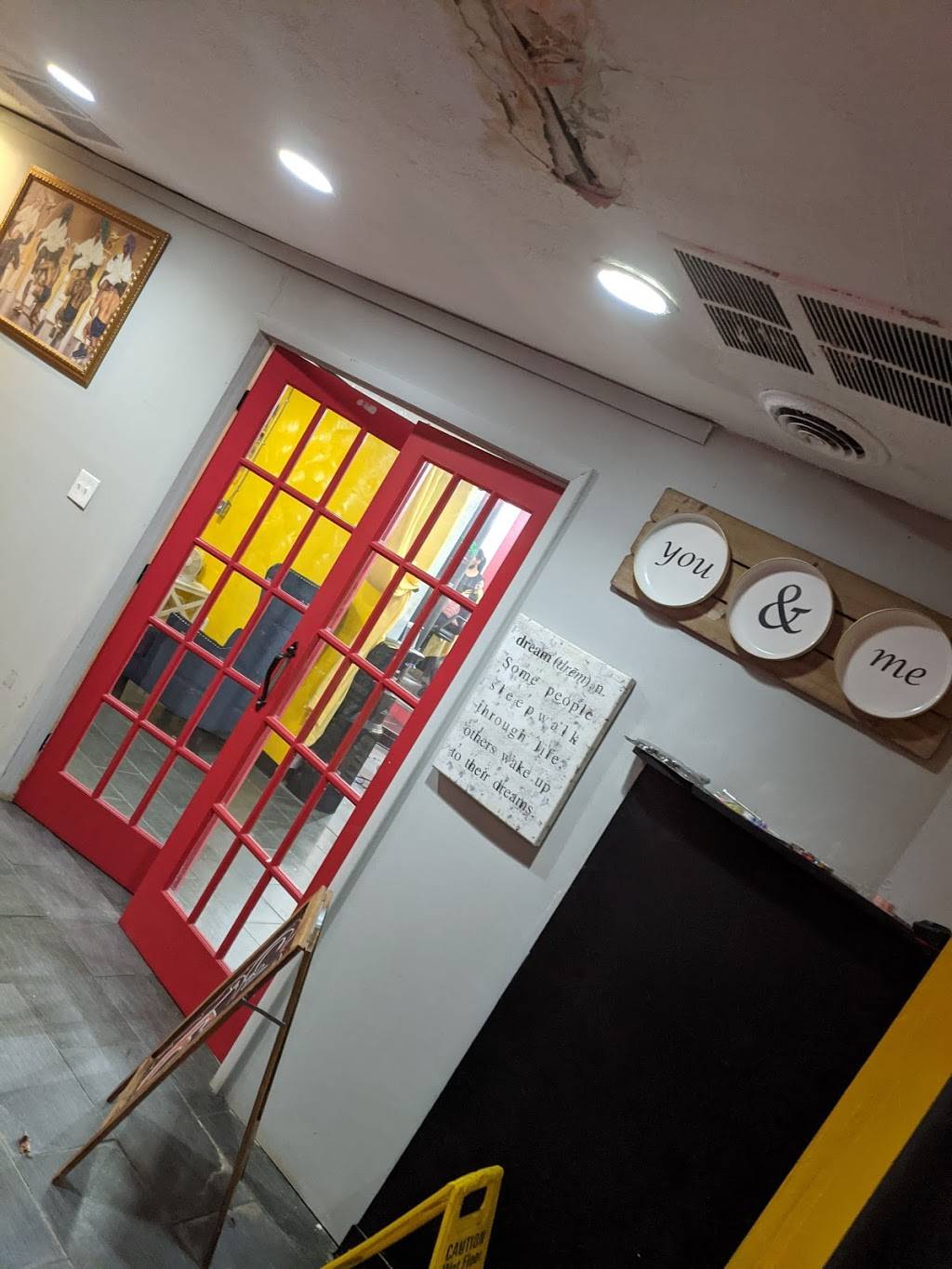 Cafe 6 | restaurant | 15300 W McNichols Rd, Detroit, MI 48235, USA | 3139174965 OR +1 313-917-4965