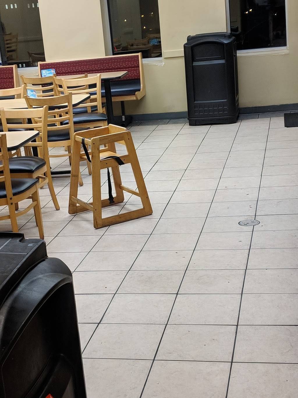 Dairy Queen | restaurant | 1922 N 72nd St, Omaha, NE 68114, USA | 4023913754 OR +1 402-391-3754