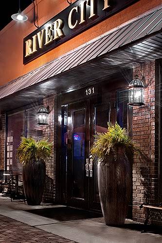 River City Grill | restaurant | 131 W Marion Ave, Punta Gorda, FL 33950, USA | 9416399080 OR +1 941-639-9080