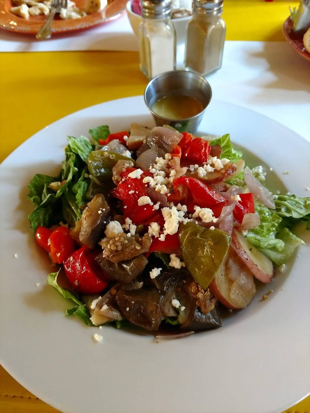 Yellow Vase | cafe | 51 Malaga Cove Plaza, Palos Verdes Estates, CA 90274, USA | 3103780013 OR +1 310-378-0013