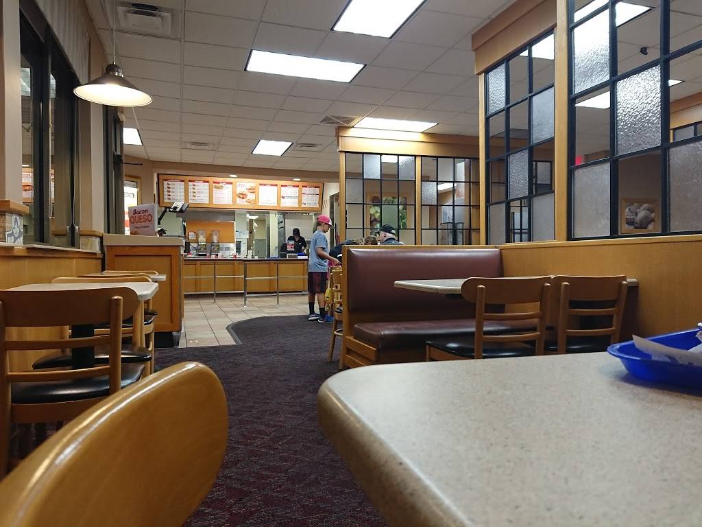 Wendys | restaurant | 8904 TX-121, McKinney, TX 75070, USA | 2144735772 OR +1 214-473-5772