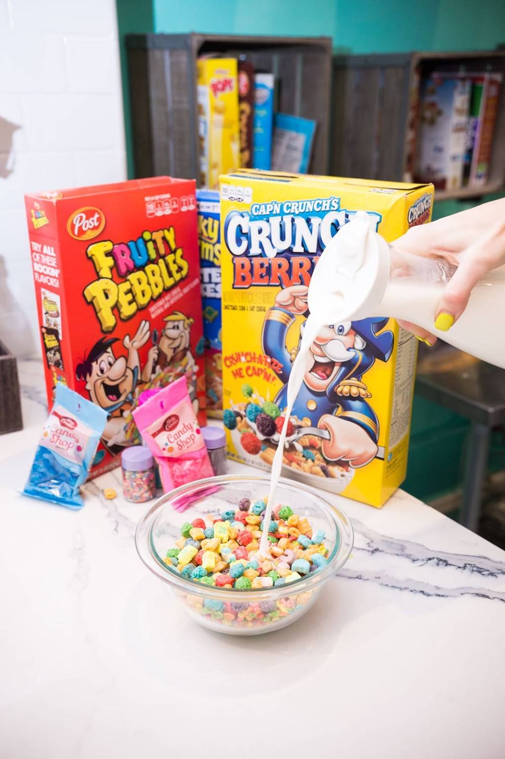 Gizmos Cereal Bar | restaurant | 215 W 6th St #109, Los Angeles, CA 90014, USA | 2133725595 OR +1 213-372-5595