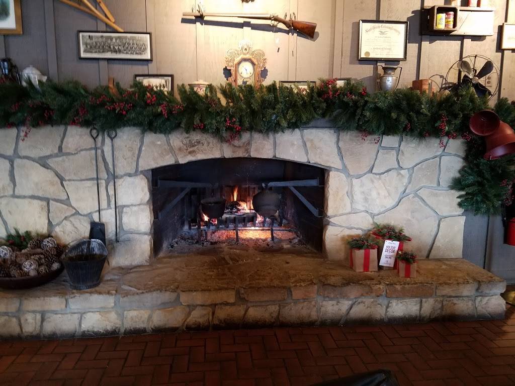 Cracker Barrel Old Country Store | restaurant | 67781 Mall Rd, St Clairsville, OH 43950, USA | 7406992662 OR +1 740-699-2662