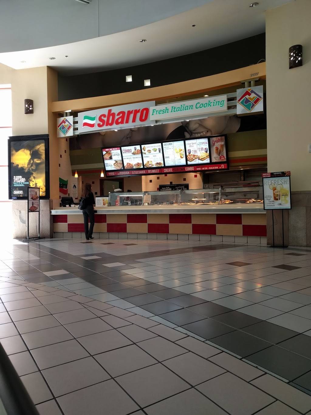 Sbarro | restaurant | 22500 Town Cir, Moreno Valley, CA 92553, USA | 9516566370 OR +1 951-656-6370
