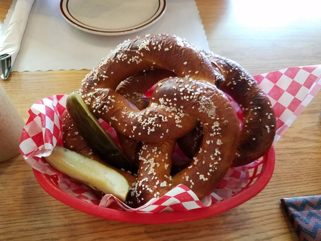 Helgas German Restaurant & Deli | restaurant | 14197 E Exposition Ave, Aurora, CO 80012, USA | 3033445488 OR +1 303-344-5488