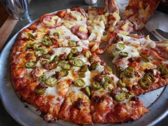 Napoli Pizza III | restaurant | 57 Main St, Sturbridge, MA 01566, USA | 5083478225 OR +1 508-347-8225