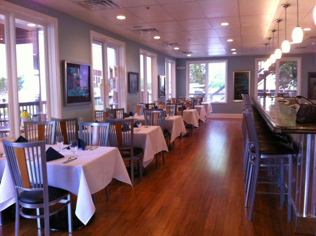 The Striped Rock Restaurant | restaurant | 14470 Solomons Island Rd S, Solomons, MD 20688, USA | 4103262424 OR +1 410-326-2424