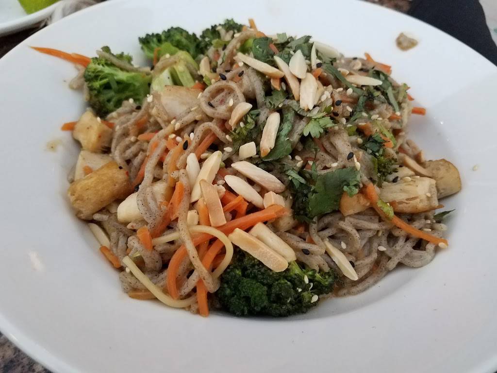 BJs Restaurant & Brewhouse | restaurant | 204 E Via Rancho Pkwy, Escondido, CA 92025, USA | 7604660700 OR +1 760-466-0700