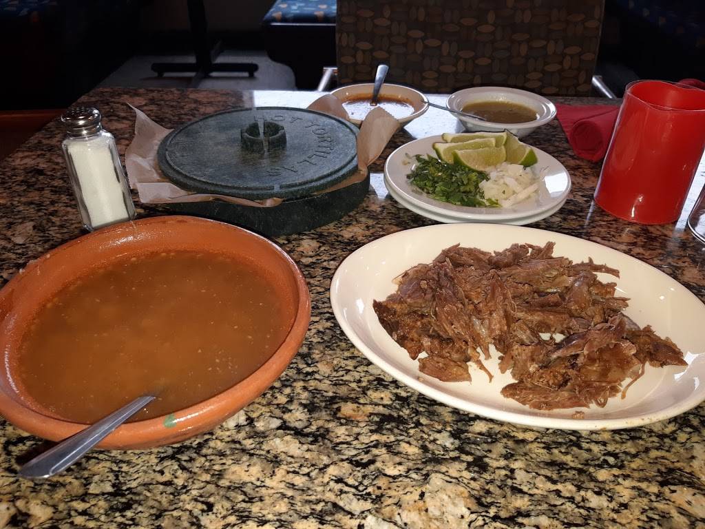 El Cantante | restaurant | 2501 S Western Ave, Chicago, IL 60608, USA | 7732475000 OR +1 773-247-5000