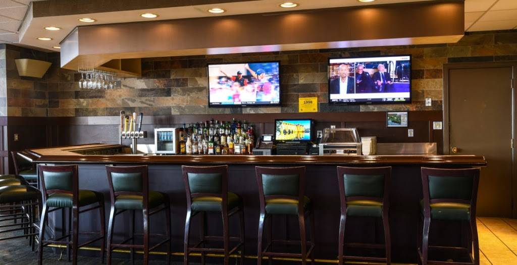 Eagle Crest Bar and Grille | restaurant | 1201 S Huron St, Ypsilanti, MI 48197, USA | 7344876905 OR +1 734-487-6905