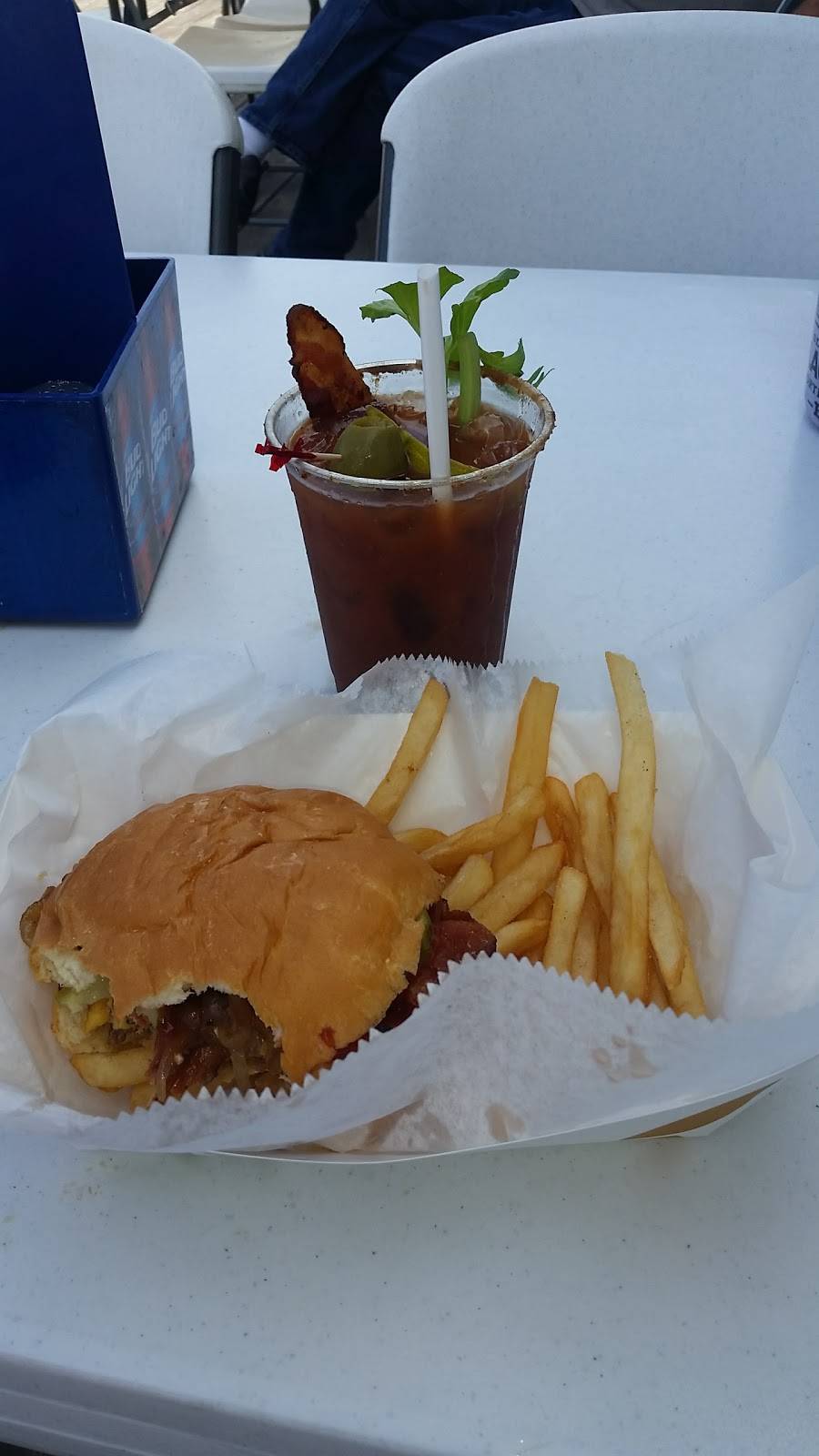 McGregors Marina Beer & Bratz | restaurant | 101 Front St, McGregor, IA 52157, USA | 5638739613 OR +1 563-873-9613