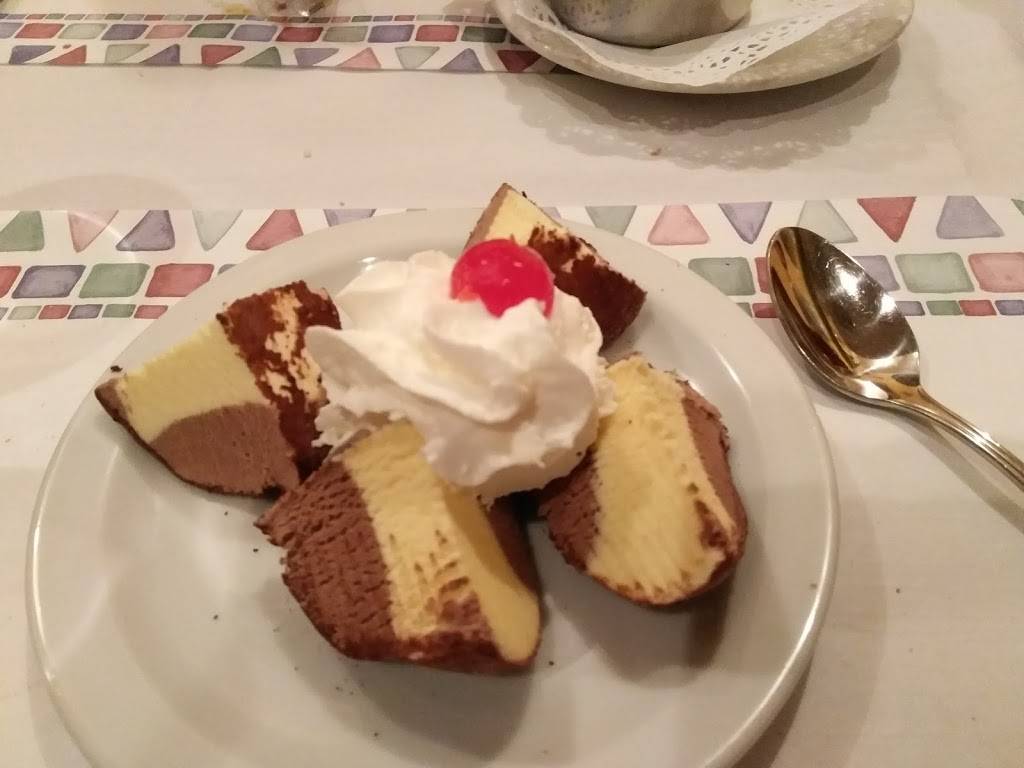 Trattoria Leonardo | restaurant | 4740 Dundas St W, Etobicoke, ON M9A 1A9, Canada | 6474902282 OR +1 647-490-2282