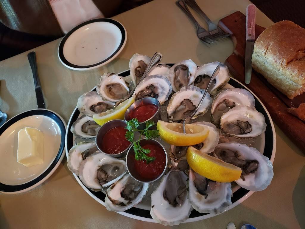 Pates Restaurant | restaurant | 1260 Main St, Chatham, MA 02633, USA | 5089459777 OR +1 508-945-9777