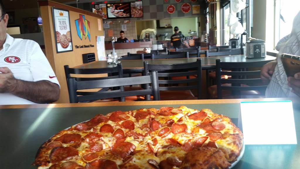 Round Table Pizza | meal delivery | 8010 Holman Rd, Stockton, CA 95212, USA | 2099513819 OR +1 209-951-3819