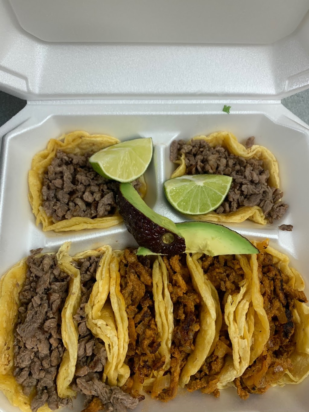 Mini Tacos Los Dos Hermanos Food Truck | restaurant | 6214 Randolph Blvd, San Antonio, TX 78233, USA | 2108109978 OR +1 210-810-9978