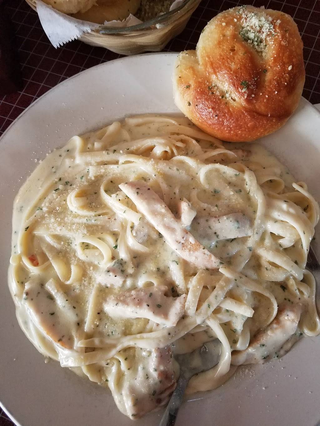 Luigis Italian Restaurant | restaurant | 207 SW Sheridan Rd, Lawton, OK 73505, USA | 5805959250 OR +1 580-595-9250