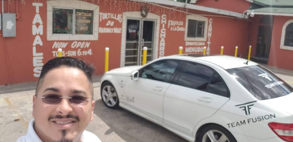 Los Hermanos Barbacoa | restaurant | 727 Cupples Rd, San Antonio, TX 78237, USA | 2104352222 OR +1 210-435-2222