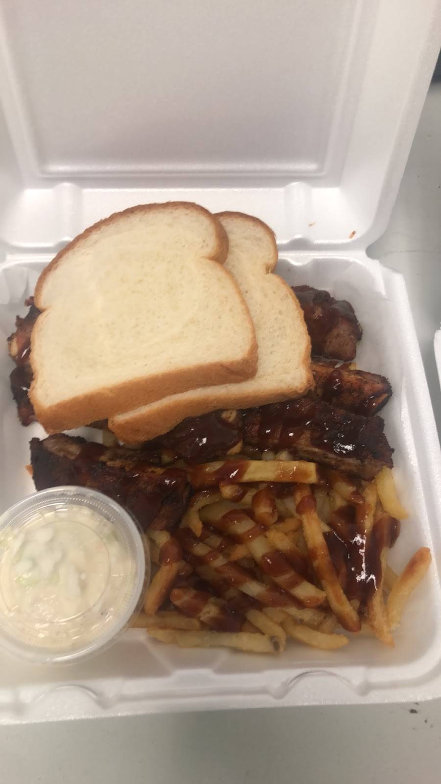 Pat’s BBQ & Randy’s Candy | restaurant | 603 Beck St, Charles City, IA 50616, USA | 6417151211 OR +1 641-715-1211