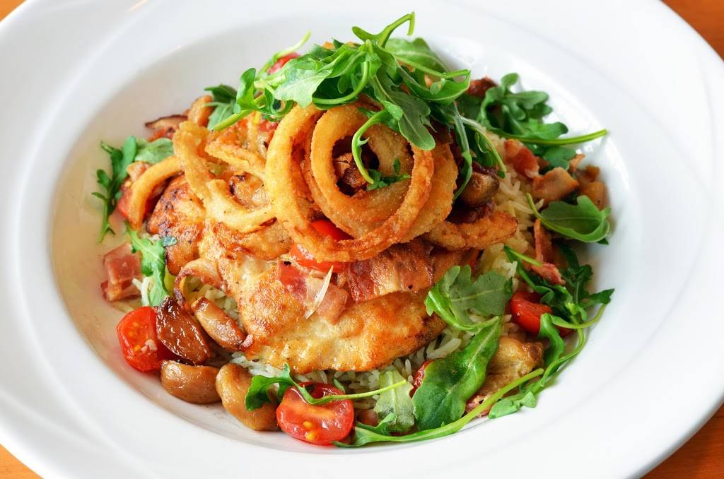 Sandbar Waterfront Grill | restaurant | 930 Old Tecumseh Rd, Belle River, ON N0R 1A0, Canada | 5199795624 OR +1 519-979-5624