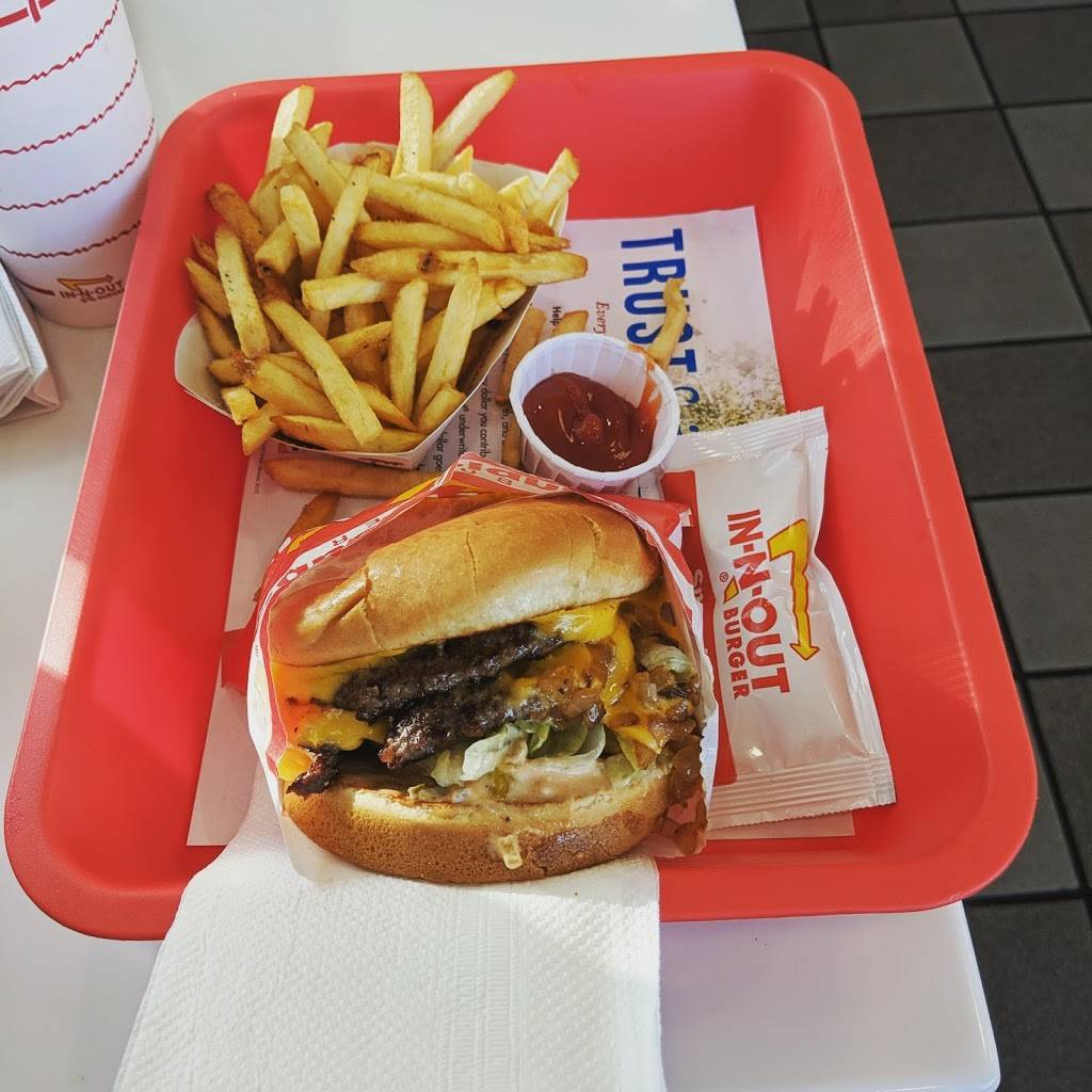 In-N-Out Burger | restaurant | 856 Los Angeles Ave, Moorpark, CA 93021, USA | 8007861000 OR +1 800-786-1000
