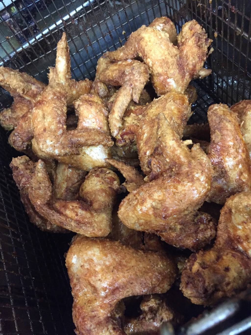 Sunny’s Sub. We Are Still Open | meal takeaway | 1518 Havenwood Rd, Baltimore, MD 21218, USA | 4108892055 OR +1 410-889-2055