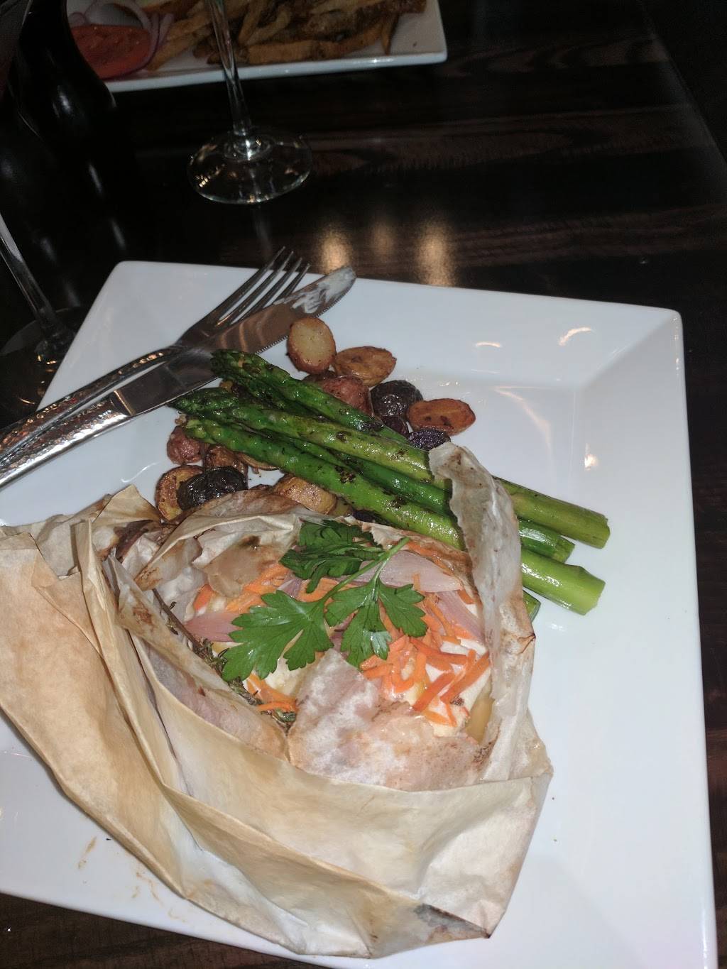 Blue 44 Restaurant and Bar | restaurant | 5507 Connecticut Ave NW, Washington, DC 20015, USA | 2023622583 OR +1 202-362-2583