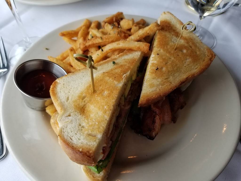 Roccos at The Brick | restaurant | 1 Washington Ave, Newtown, PA 18940, USA | 2158608313 OR +1 215-860-8313