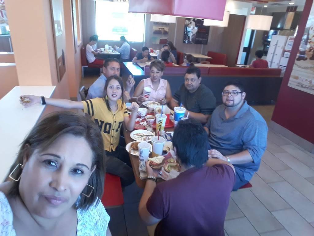 KFC | restaurant | 360 W Mariposa Rd, Nogales, AZ 85621, USA | 5202810741 OR +1 520-281-0741