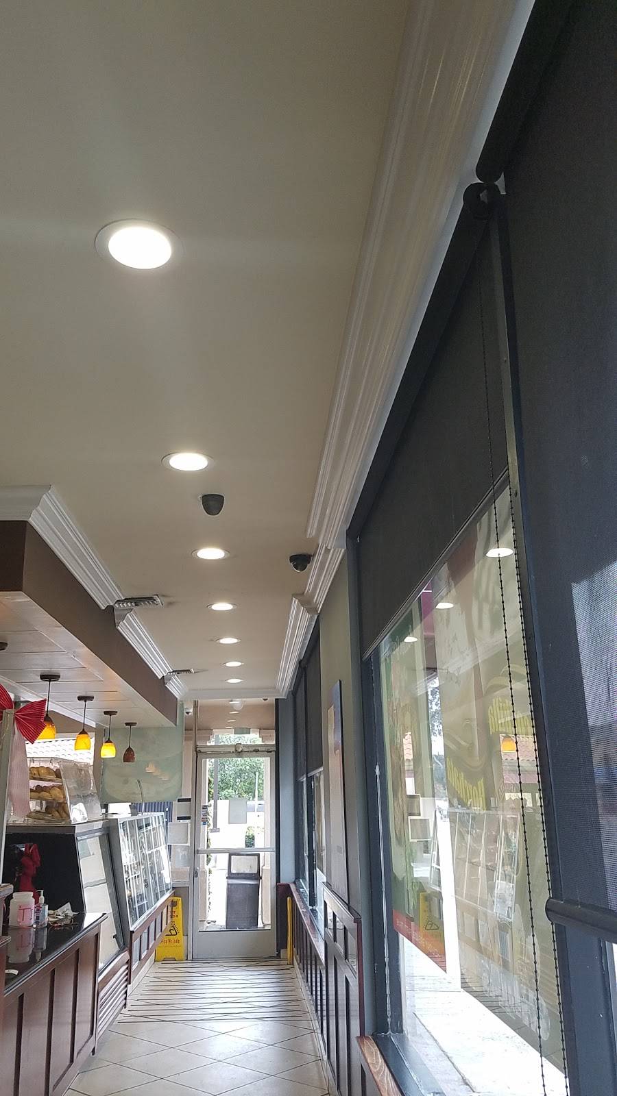 Winchells Donut House | cafe | 439 Orange Grove Blvd, Pasadena, CA 91104, USA | 6267441863 OR +1 626-744-1863