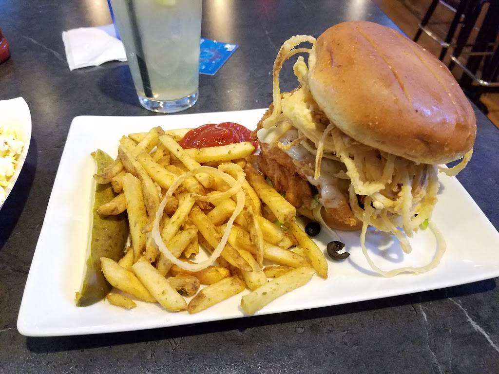 Zis Sports Pub and Eatery | restaurant | 8777 N Deerwood Dr, Brown Deer, WI 53209, USA | 4143541919 OR +1 414-354-1919