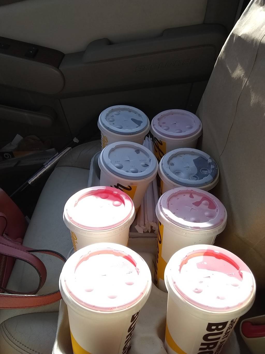 Carls Jr. | restaurant | 3413 W Florida Ave, Hemet, CA 92545, USA | 9516523086 OR +1 951-652-3086