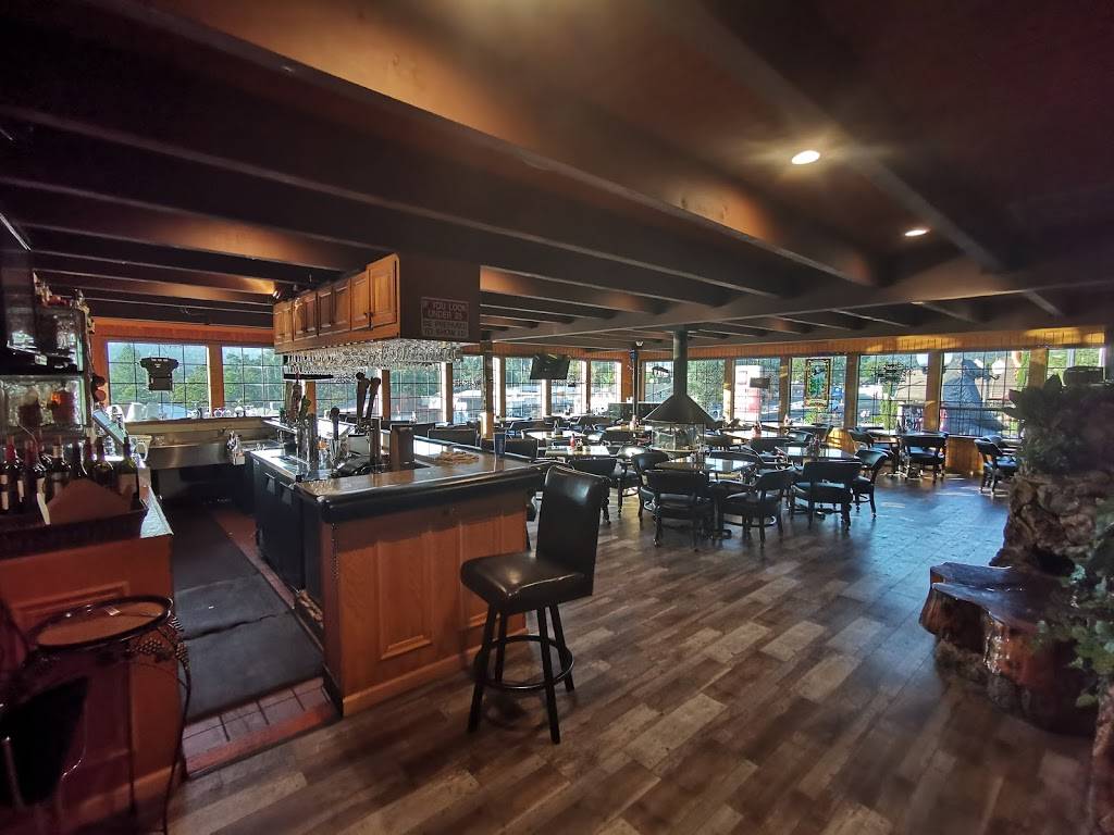 Oakhurst Grill & Whiskey 41 Lounge | restaurant | 40530 CA-41, Oakhurst, CA 93644, USA | 5596412477 OR +1 559-641-2477