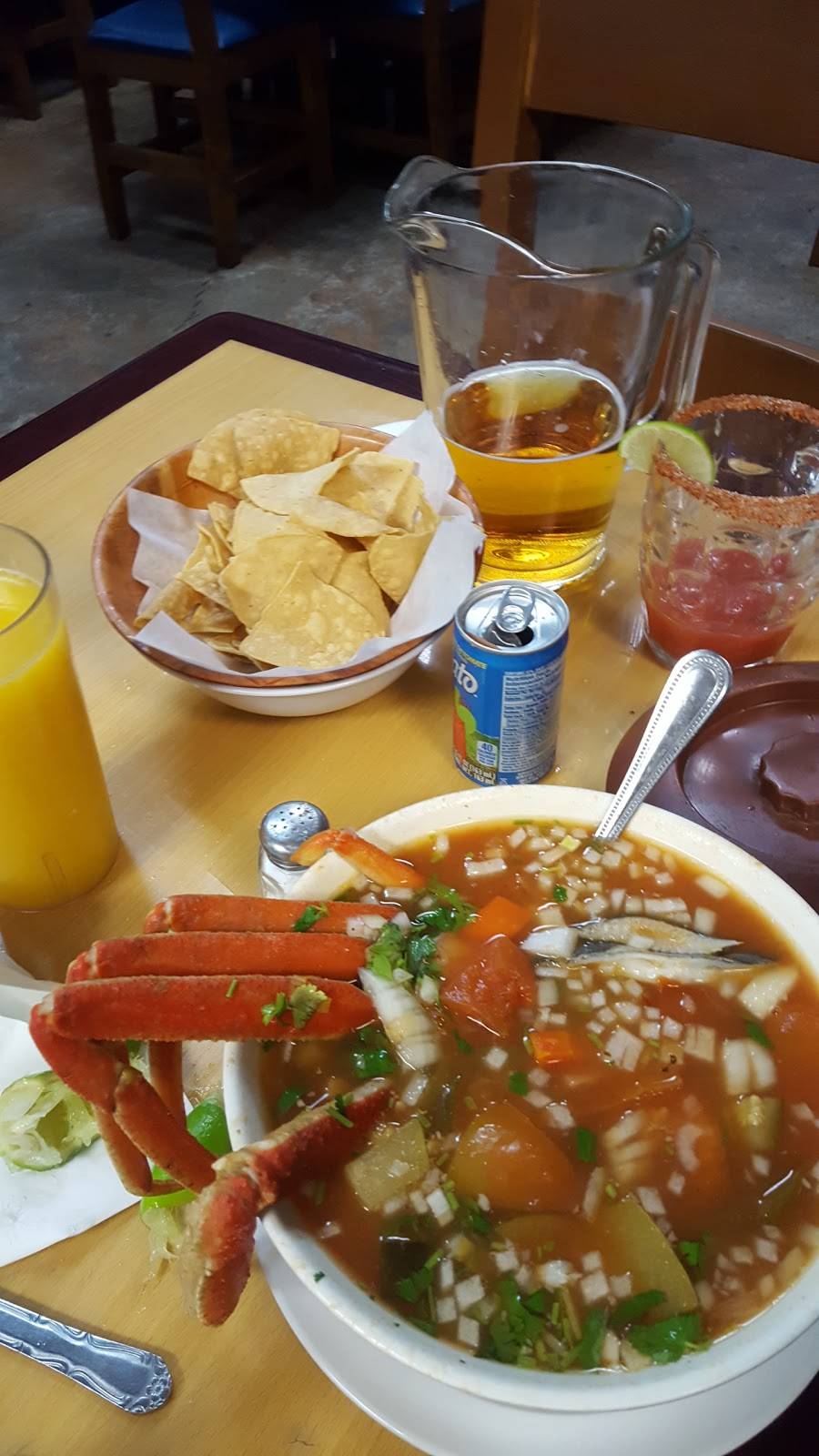 Rocamar Seafoods Restaurant | restaurant | 2014 Glenoaks Blvd, San Fernando, CA 91340, USA | 8183614669 OR +1 818-361-4669