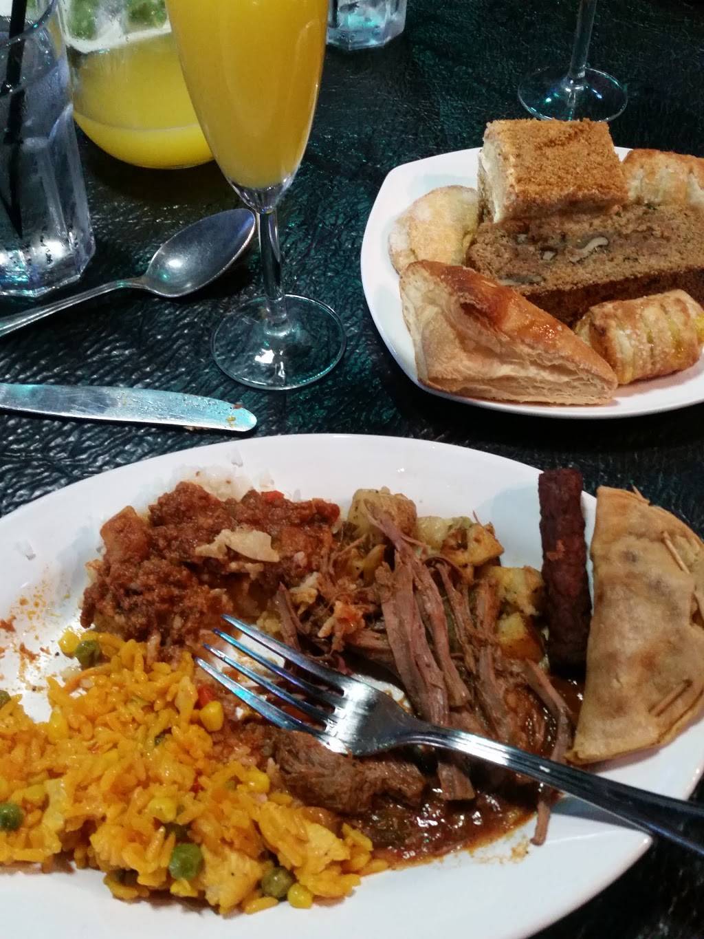 3 Vinos | restaurant | 201 N Citrus Ave, Covina, CA 91723, USA | 6266530700 OR +1 626-653-0700