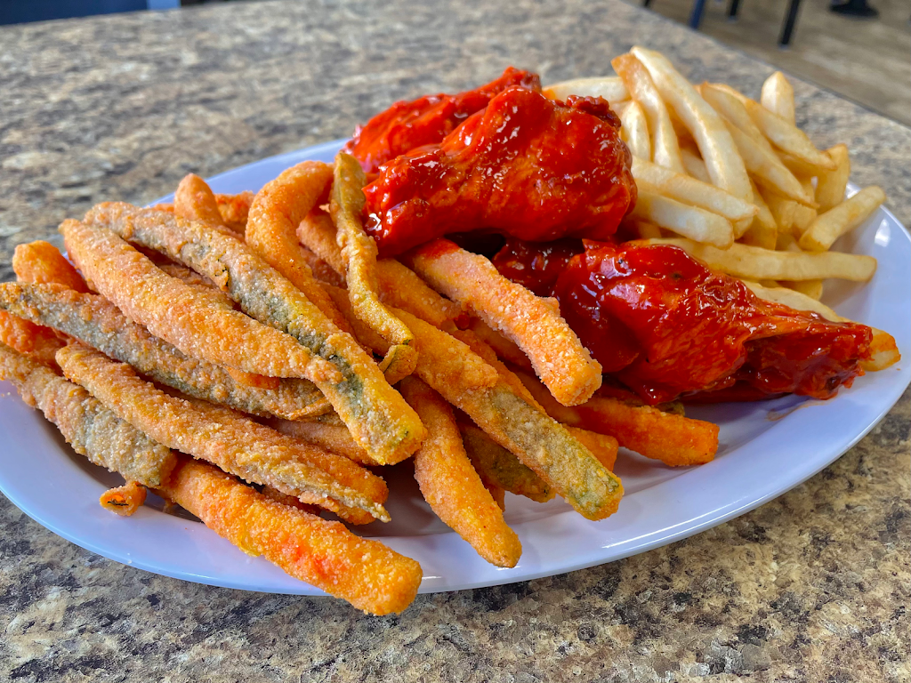 Primo Burgers #14 | restaurant | 8525 California City Blvd Ste E, California City, CA 93505, USA | 4422477033 OR +1 442-247-7033