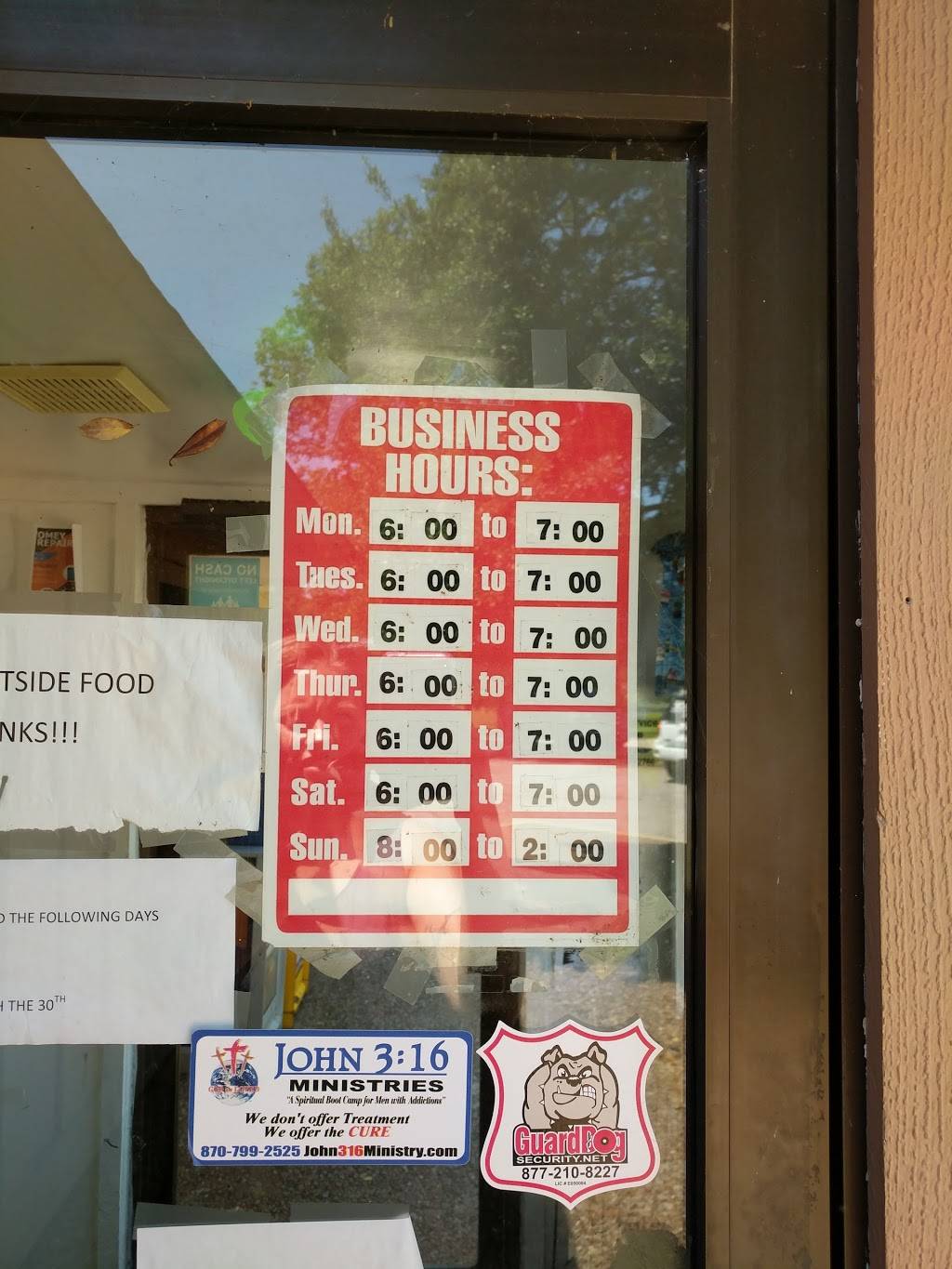 Carols Lakeview Restaurant | restaurant | 200 Iroquois Dr, Cherokee Village, AR 72529, USA | 8702573595 OR +1 870-257-3595